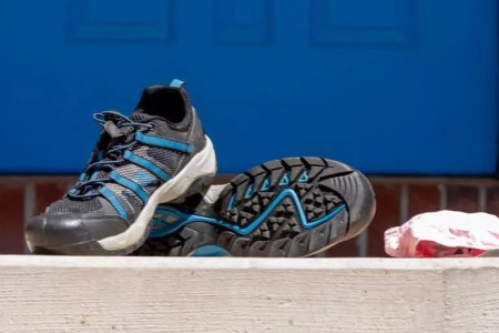 Can Coronavirus Live on the Bottoms of Shoes?