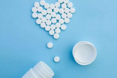 Should You Take Aspirin If You Are on Blood Thinners?
