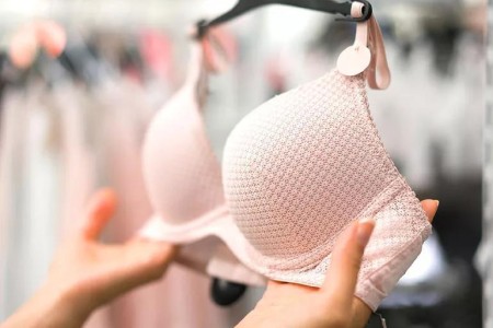 What’s Causing Your Breast Pain or Tenderness?