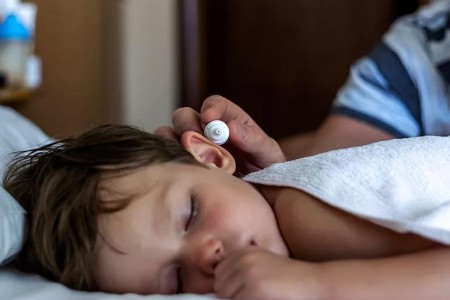 Earwax Removal 101: The Best (and Safest) Ways to Clear Clogged Ears