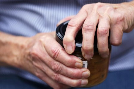 How To Relieve Arthritis Pain in Your Thumb