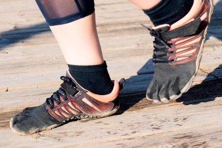 Are Minimalist ‘Toe Shoes’ Good for Your Feet?