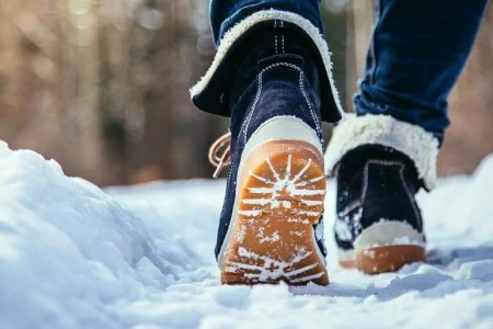 How To Walk in Snow and Avoid Winter Hazards