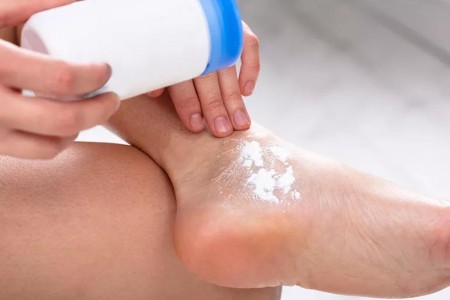 Why Your Feet Smell Like Vinegar