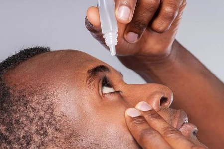 Cure the Burn With These Home Remedies for Your Itchy Eyes