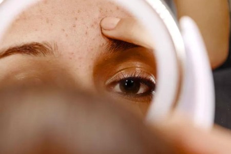 4 Ways To Treat a Blind Pimple