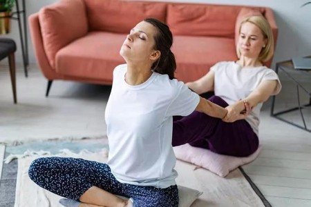 Thai Massage: What It Is and 5 Benefits