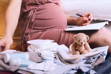 What To Pack In Your Hospital Bag: A Checklist