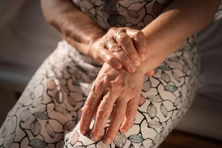 16 Hand and Wrist Exercises To Help Ease Arthritis Pain