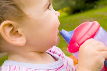 Baby Steps: Tips To Transition From Formula to Milk