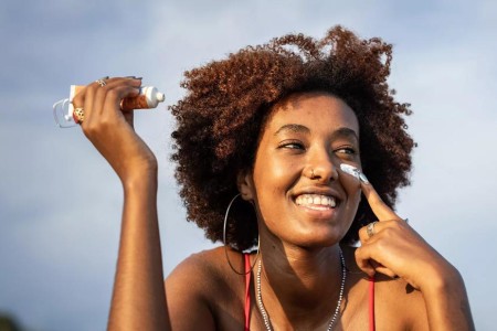 The Difference Between Mineral and Chemical Sunscreens