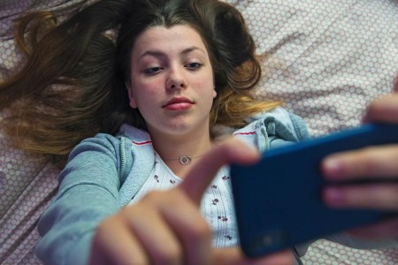 Sexting: The Risks and How To Talk to Your Children About It