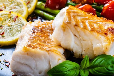 A Healthy Hypothyroidism Diet: What To Eat, Avoid and Why