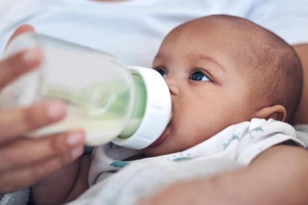 Baby Bottles 101: Here’s How Many (and What Kind) You Need