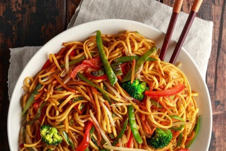 Recipe: Broccoli, Red Pepper and Szechuan Noodles