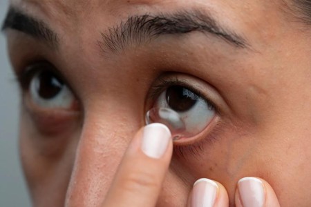 Understanding the Link Between Contacts and Dry Eyes