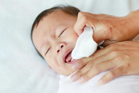 Should You Be Cleaning Your Baby’s Tongue?